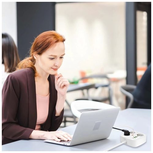 Tech-Protect PCS3X4 Power Strip elosztó 2*USB-C+2*USB-A 2M fehér