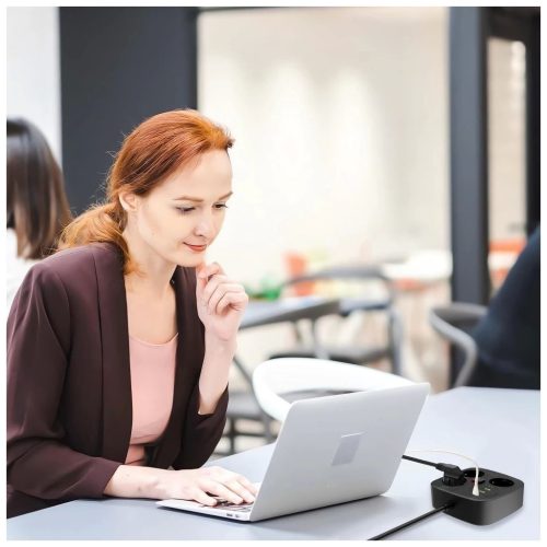 Tech-Protect PCS3X4 Power Strip elosztó 2*USB-C+2*USB-A 2M fekete