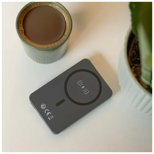 Forever vezeték nélküli powerbank MATB-200 20W PD 5000 mAh mágneses fekete