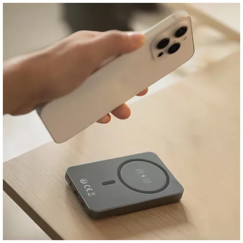 Forever vezeték nélküli powerbank MATB-200 20W PD 5000 mAh mágneses fekete