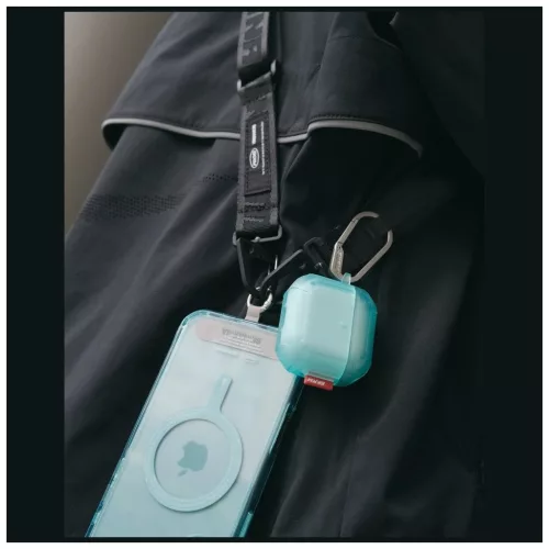 Skinarma Mecha CE tok AirPods 4 készülékhez füst
