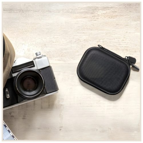 Univerzális fülhallgató tok Araree Carrying Case kis fekete