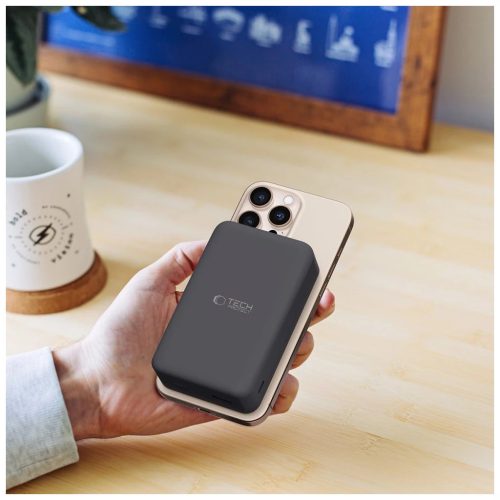 TECH-PROTECT PB12 LIFEMAG MAGSAFE HORDOZHATÓ TÖLTŐ 20000MAH fekete