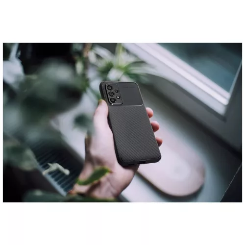 Carbon Premium tok Samsung Galaxy A35 5G készülékhez fekete